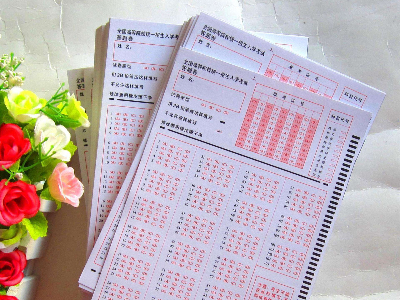 答题卡一般是什么纸质？